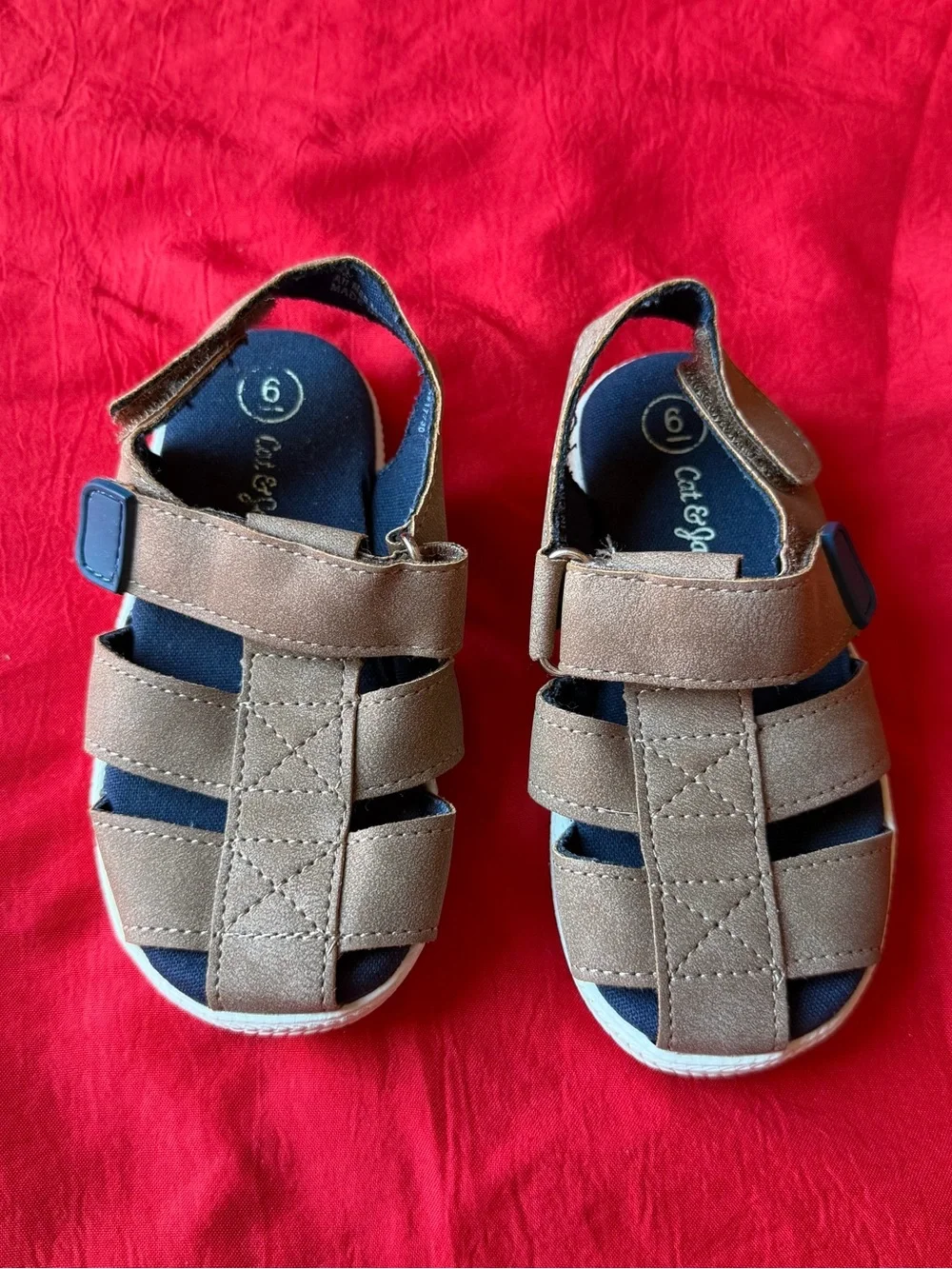 Cat & Jack design wear sandals